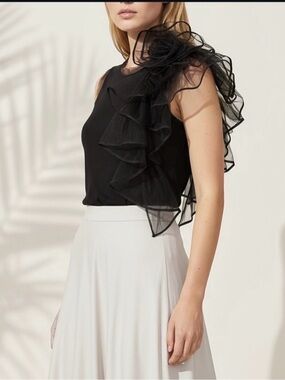 Valentino T-Shirt Couture Black sculpture Tulle flowers sleeveless top
